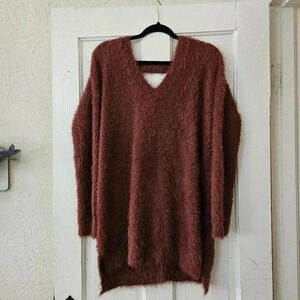 Ruby Moon Eyelash Tunic Sweater Women’s Size Medium, Lattice Back, Soft